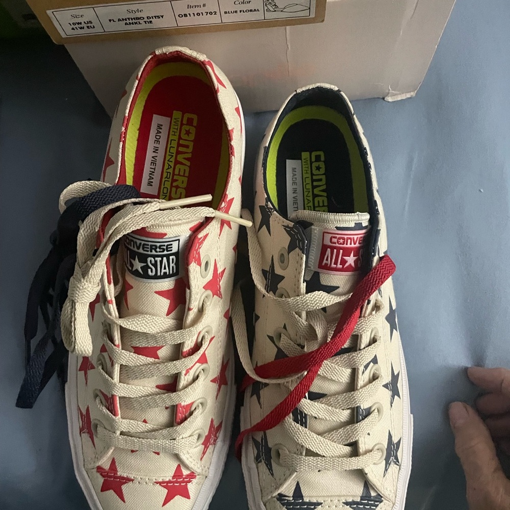 Converse Cream Sneakers with Red and Blue Stars